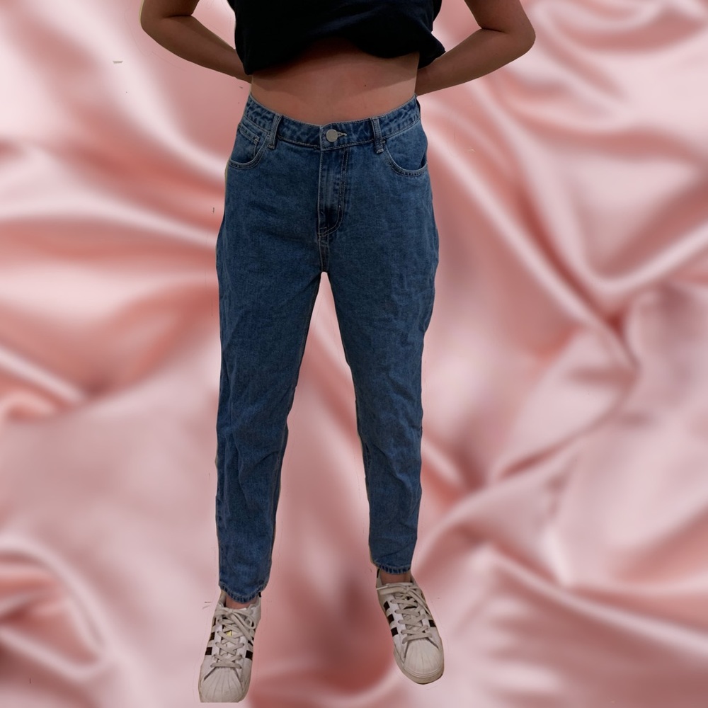 NWT PrettyLittleThing straight leg Jean